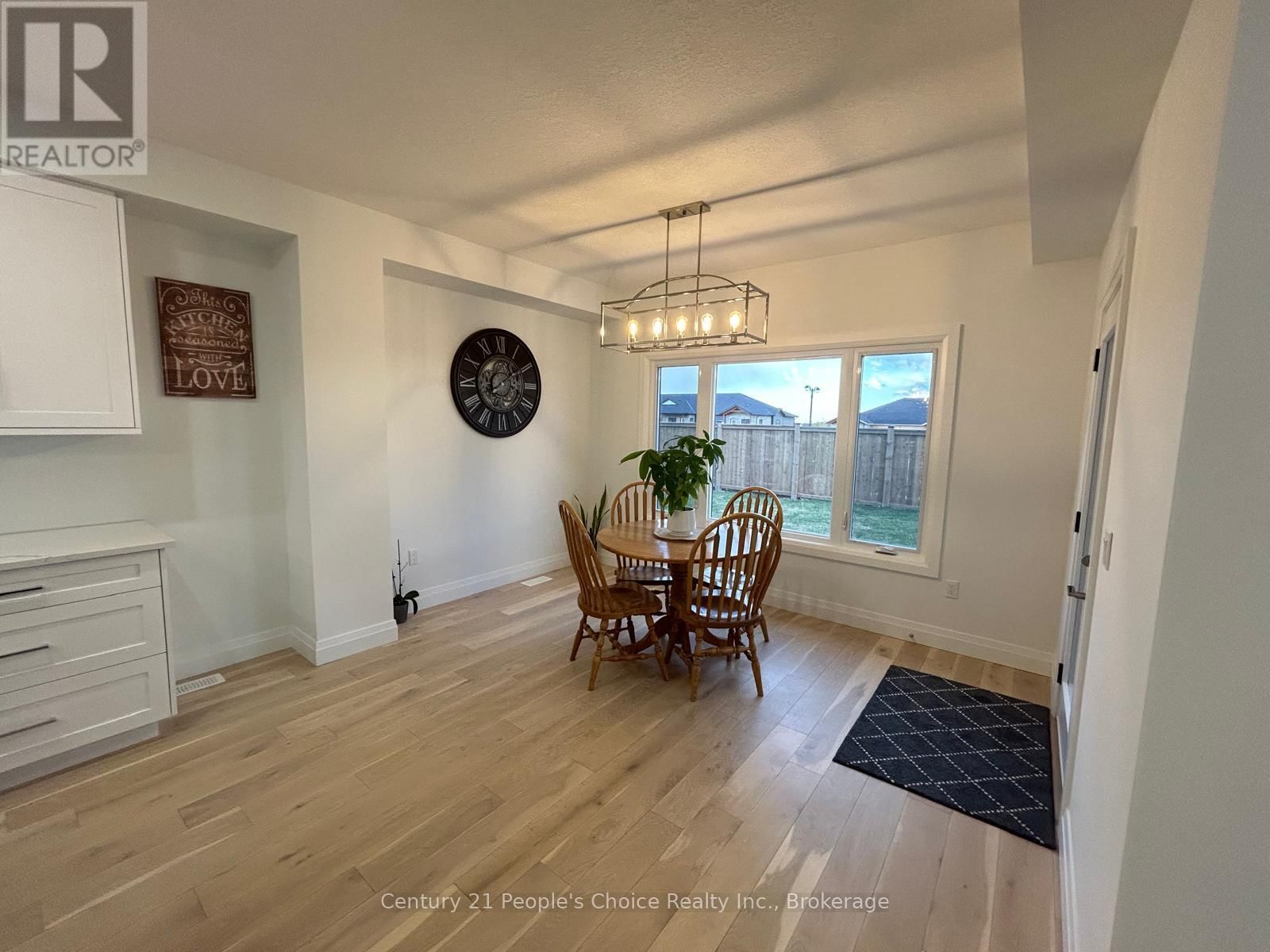 43 WEYMOUTH STREET Image 22