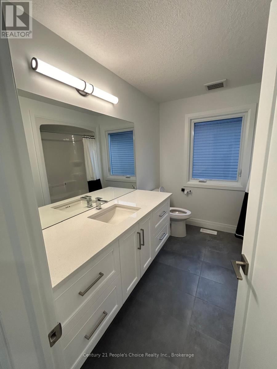 43 WEYMOUTH STREET Image 32