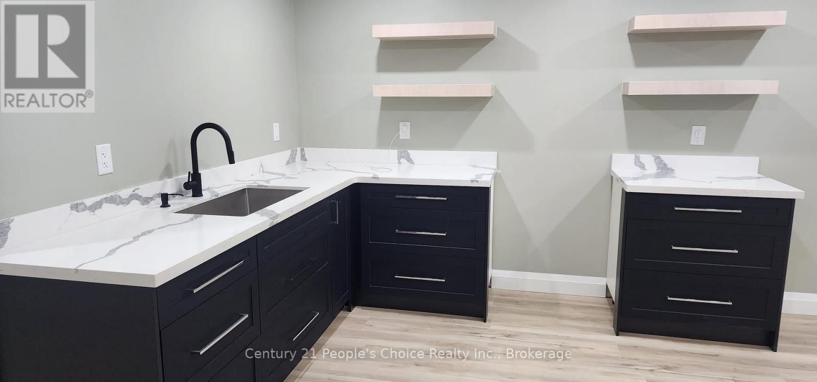 43 WEYMOUTH STREET Image 38