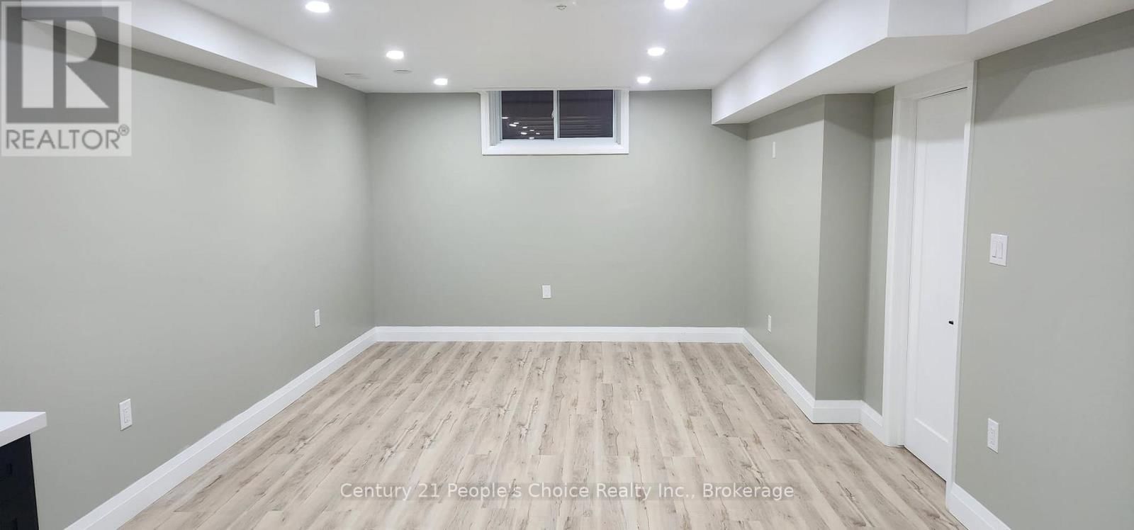 43 WEYMOUTH STREET Image 41