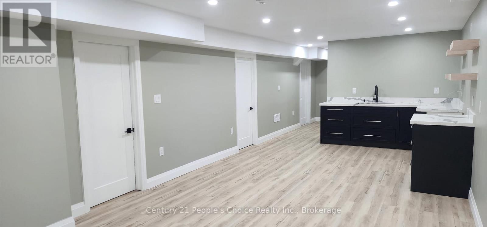 43 WEYMOUTH STREET Image 43