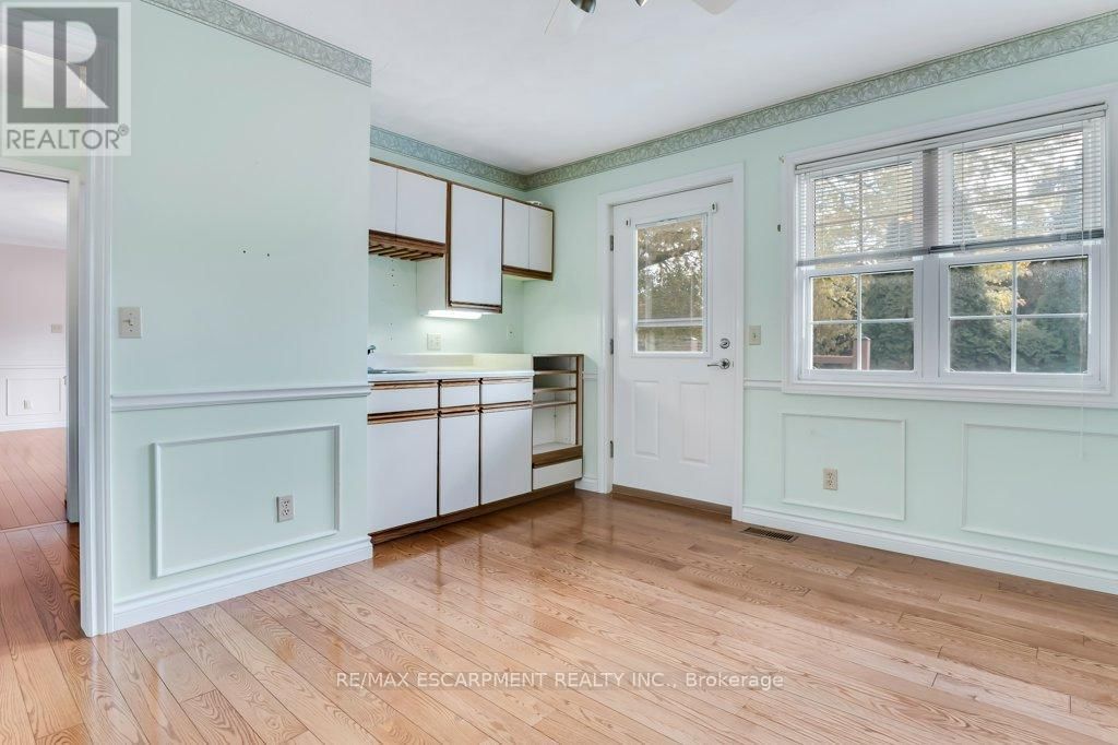 24 LAKE STREET Image 8