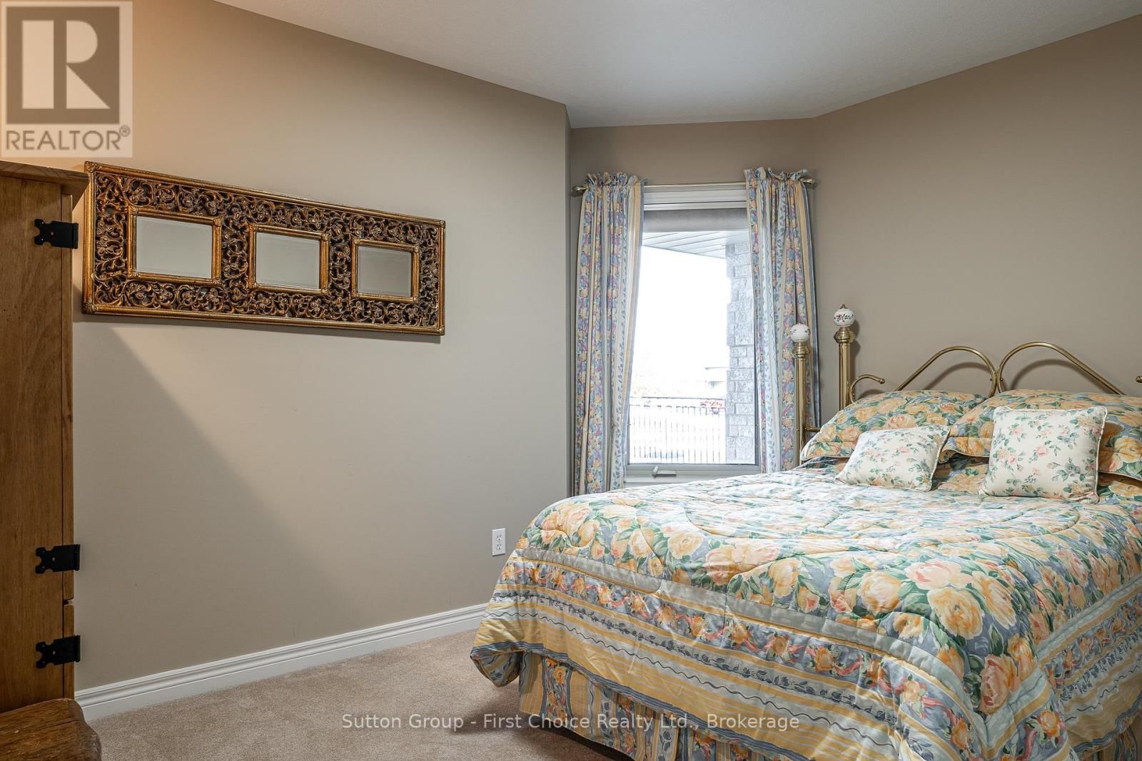 229 NAPIER STREET Image 18