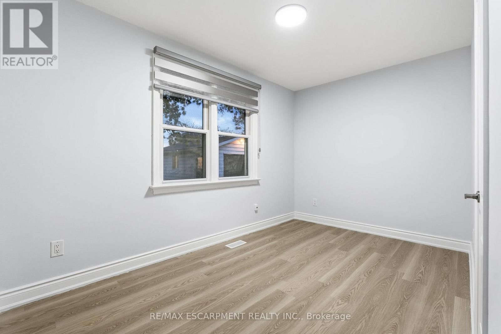 3 ALGONQUIN AVENUE Image 26