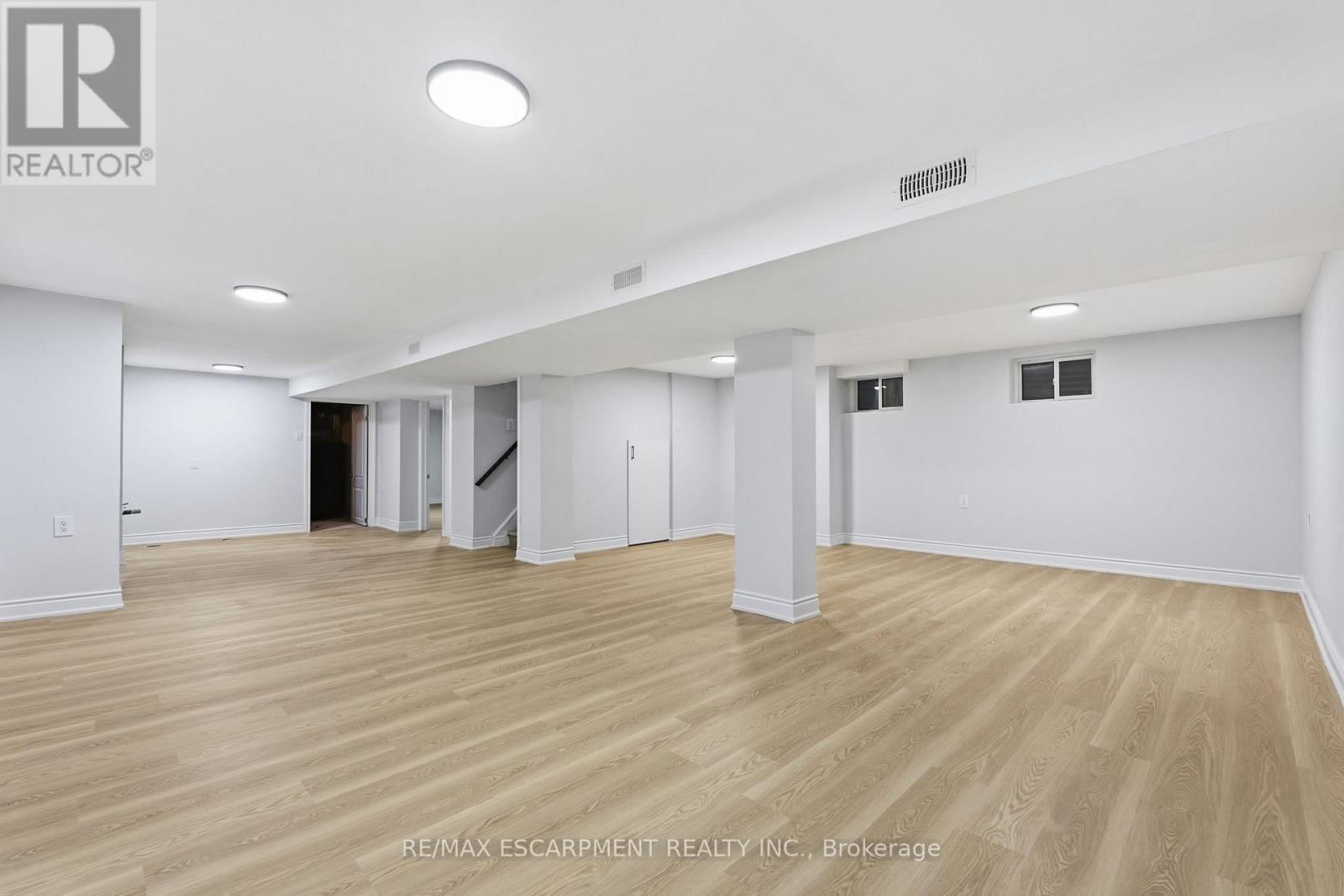 3 ALGONQUIN AVENUE Image 37