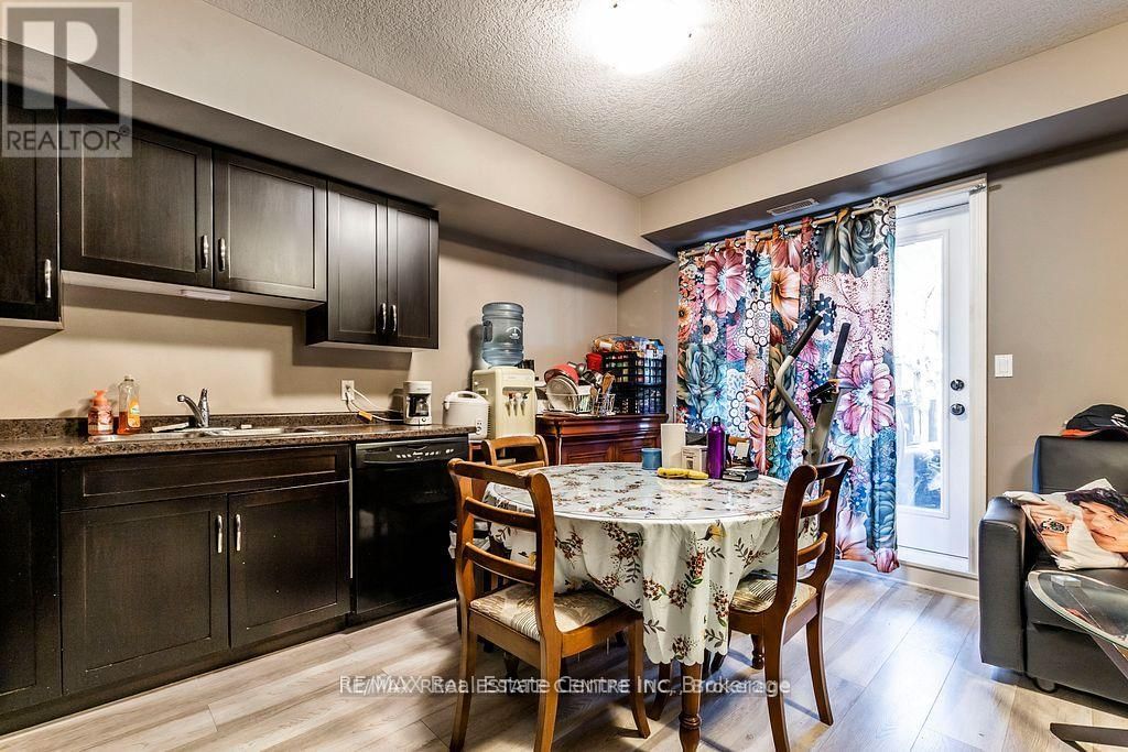 8B - 38 HOWE DRIVE Image 11