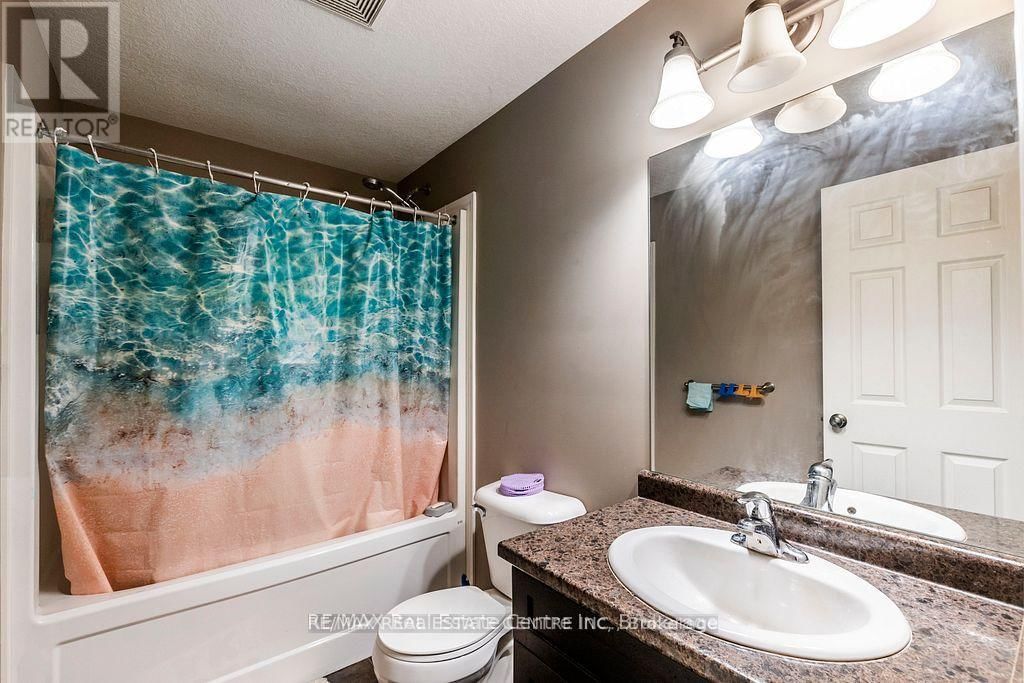 8B - 38 HOWE DRIVE Image 15