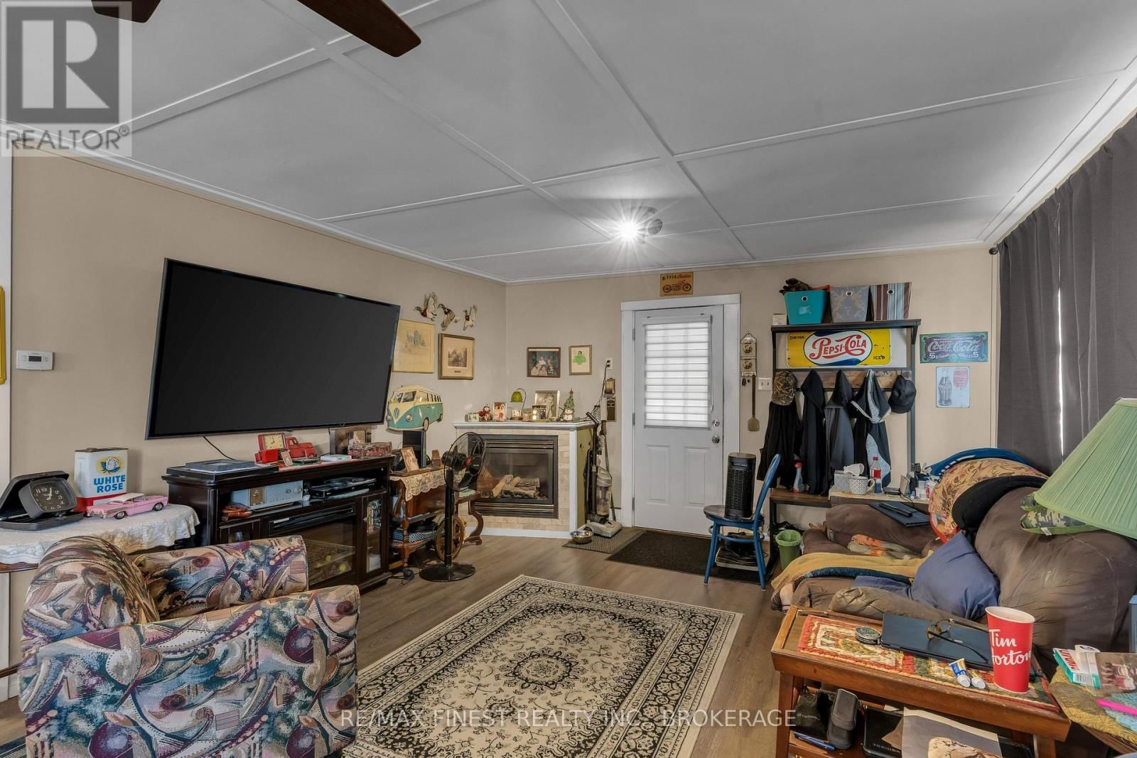 186 THOMAS STREET Image 4