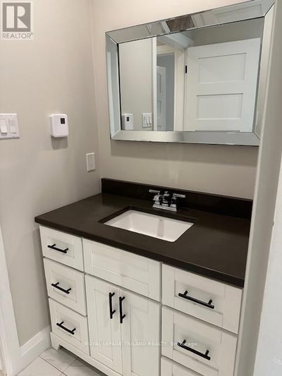 Image #1 of Commercial for Sale at Highview, St. Thomas, Ontario