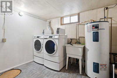 Image #1 of Commercial for Sale at Highview, St. Thomas, Ontario