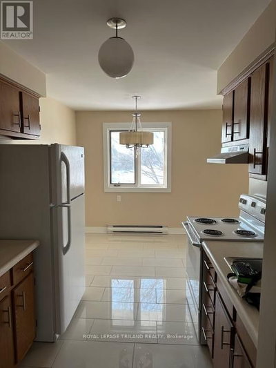 Image #1 of Commercial for Sale at Highview, St. Thomas, Ontario