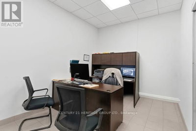 Image #1 of Commercial for Sale at Hartzel, St. Catharines , Ontario