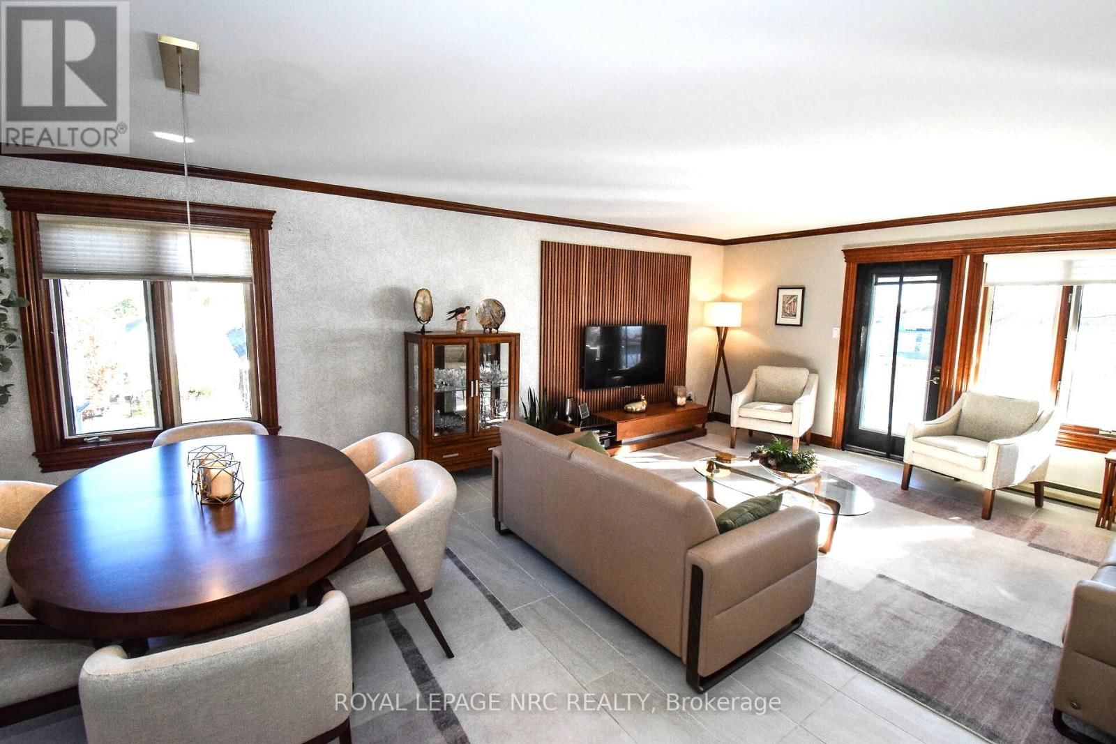 303 - 55 MAIN STREET Image 12