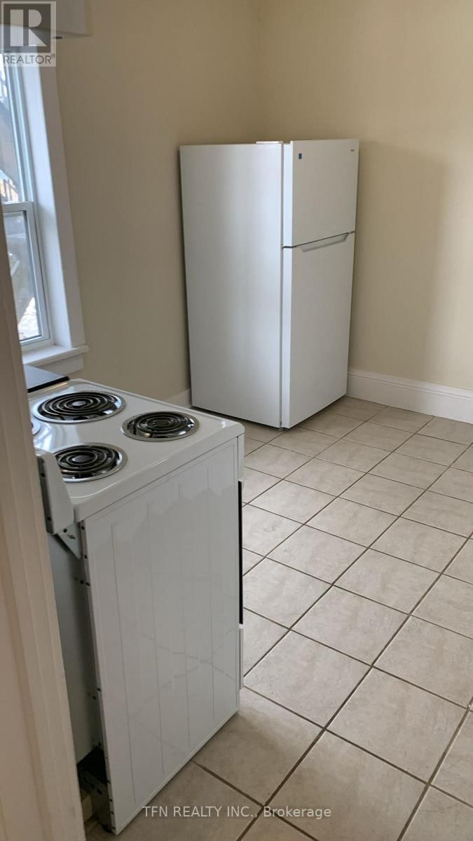 4 - 70 MILL STREET Image 2