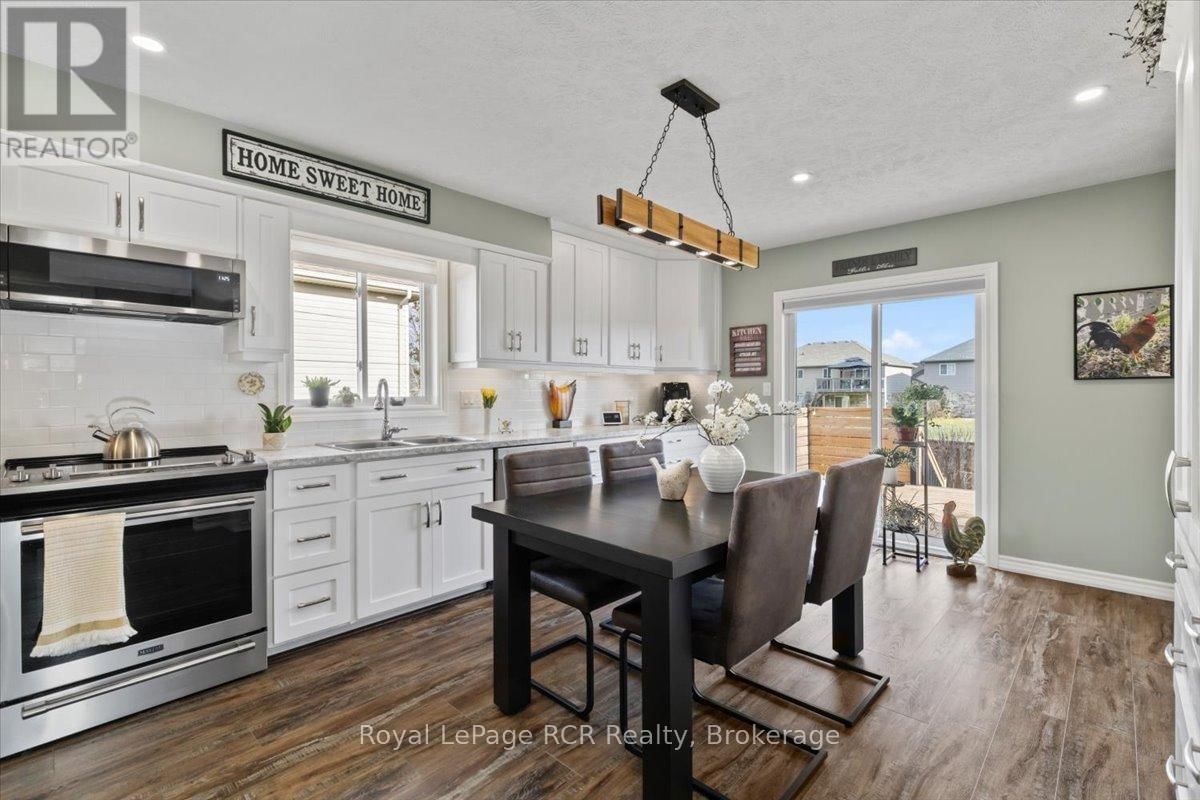 219 16TH AVENUE CRESCENT Image 10