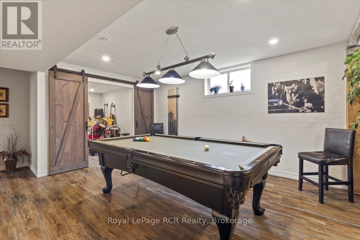 219 16TH AVENUE CRESCENT Image 20