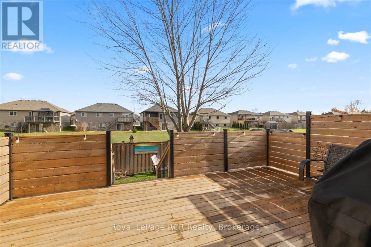 219 16TH AVENUE CRESCENT Image 27