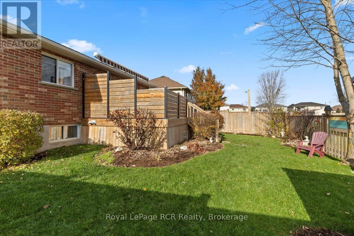 219 16TH AVENUE CRESCENT Image 31