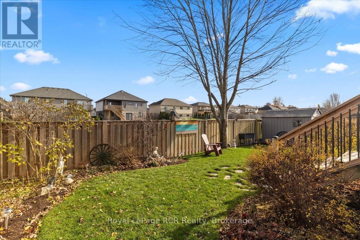 219 16TH AVENUE CRESCENT Image 32