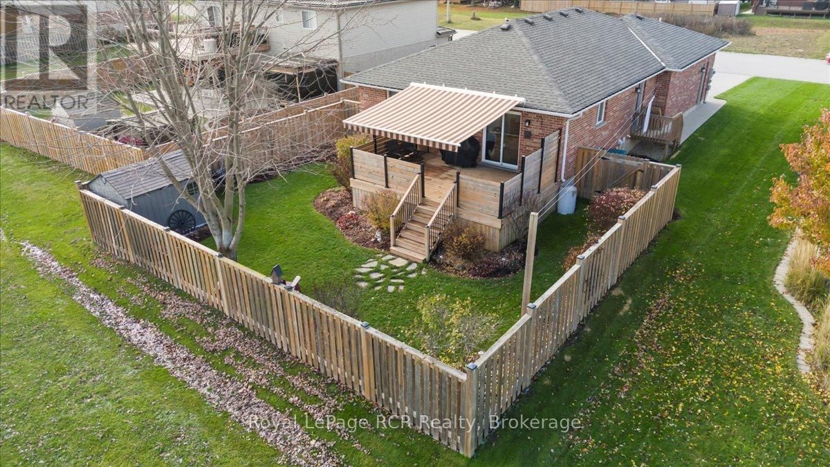 219 16TH AVENUE CRESCENT Image 41