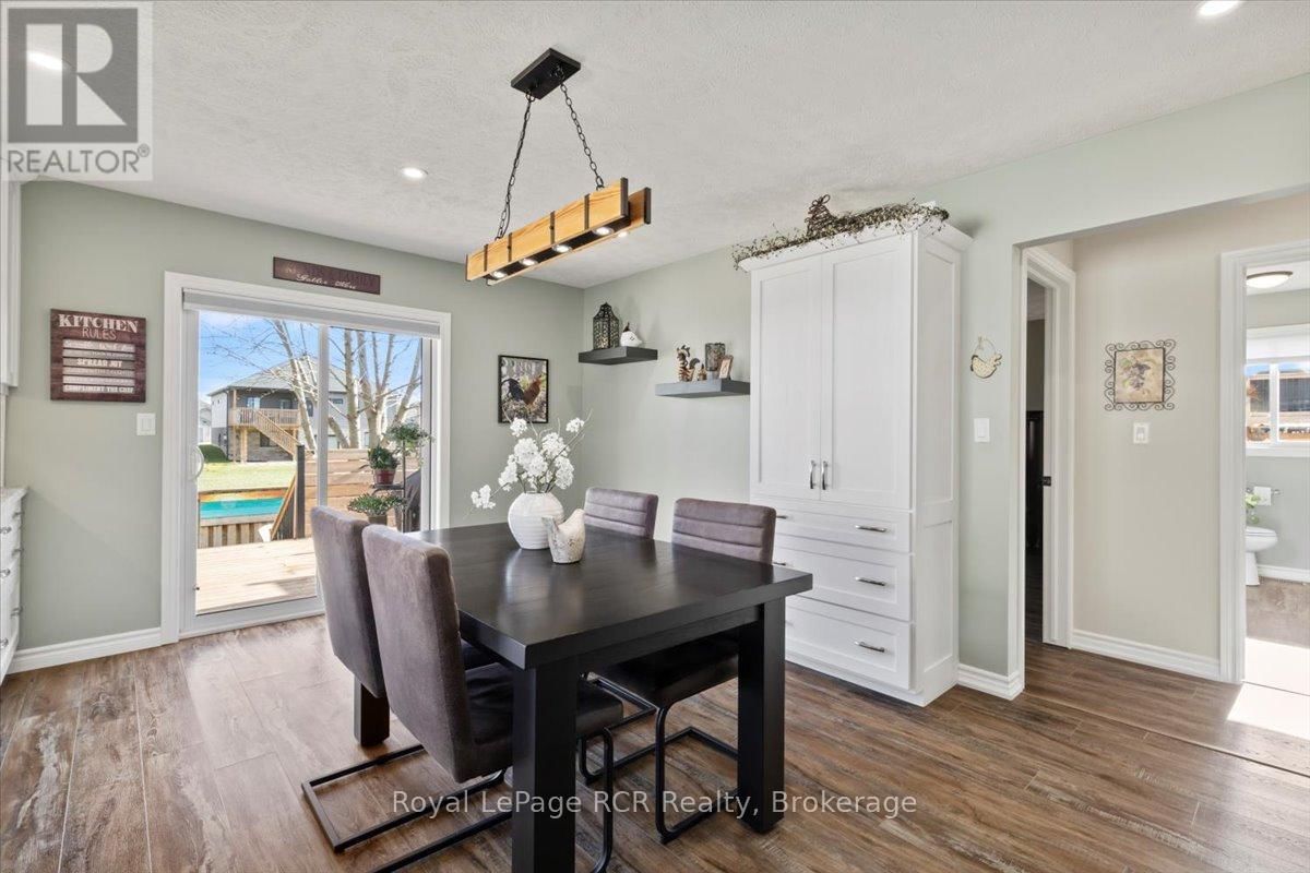 219 16TH AVENUE CRESCENT Image 9