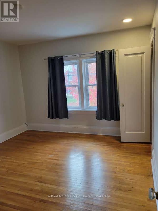 376 LAMBTON STREET Image 19