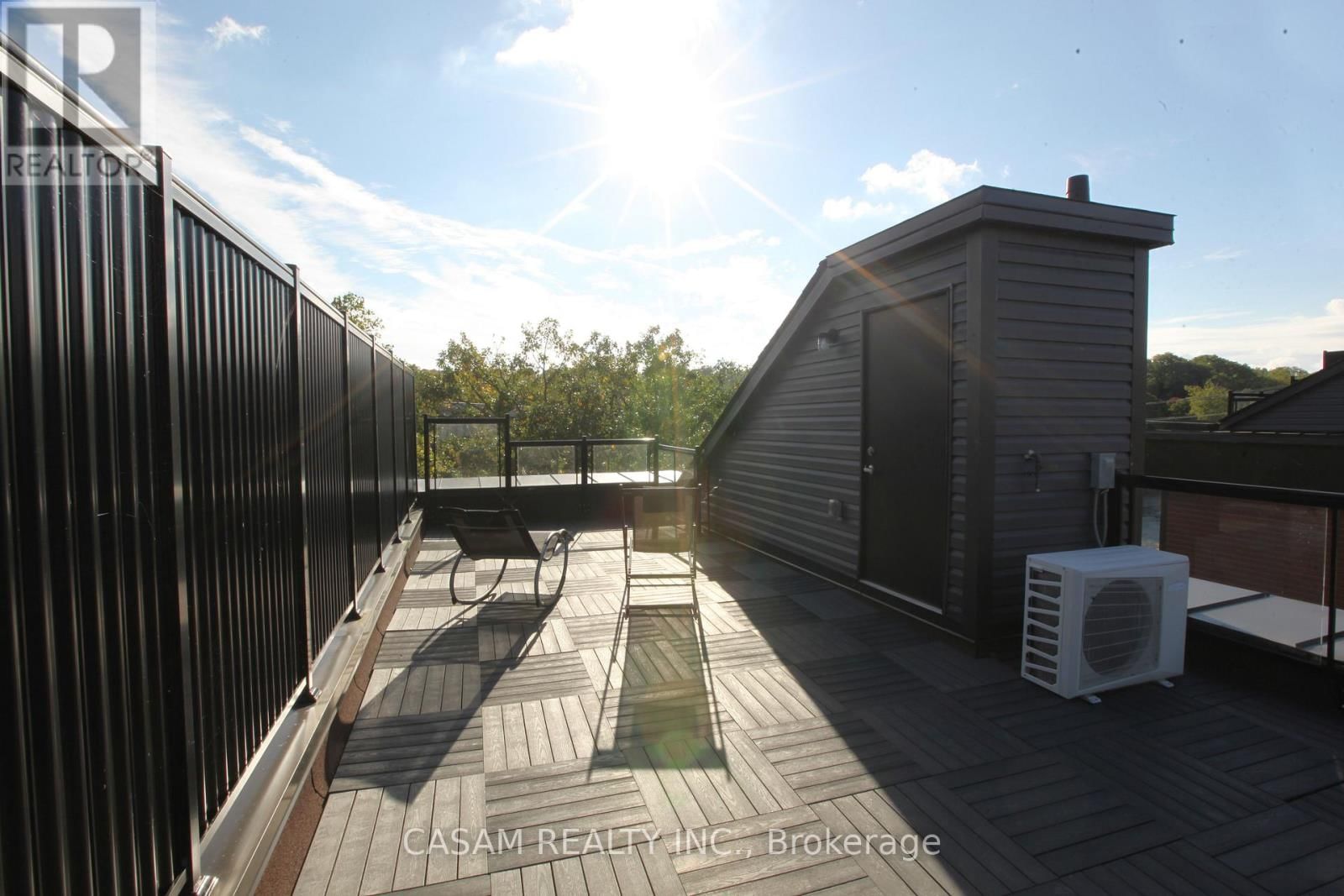 10 - 2 WILLOW STREET NORTH Image 14