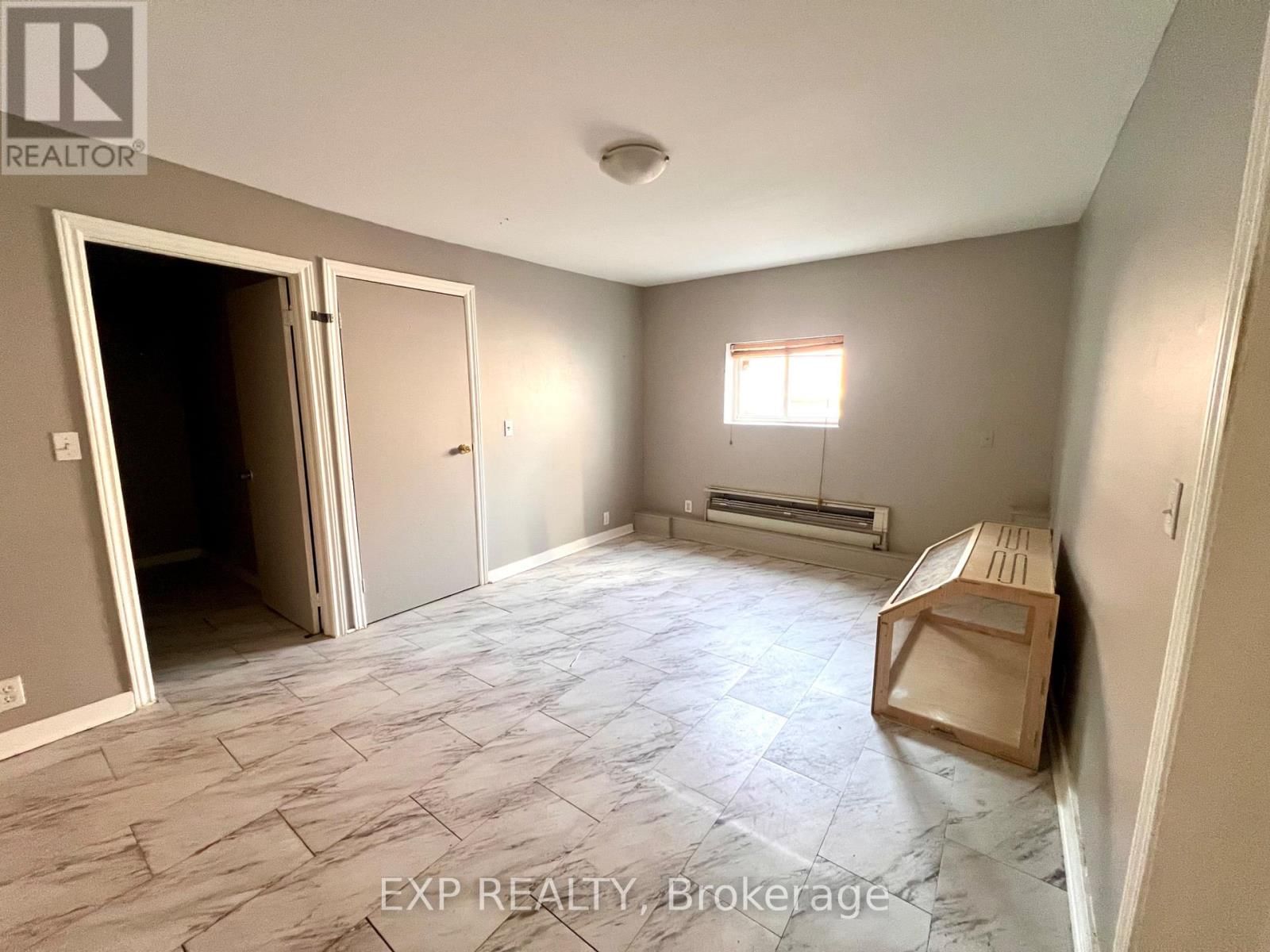 1079 WELLINGTON STREET WEST Image 27