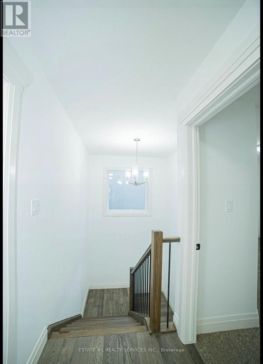 20 FERRIS BOULEVARD WEST Image 10