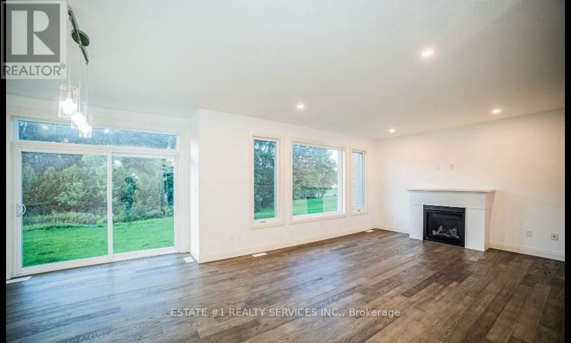 20 FERRIS BOULEVARD WEST Image 4