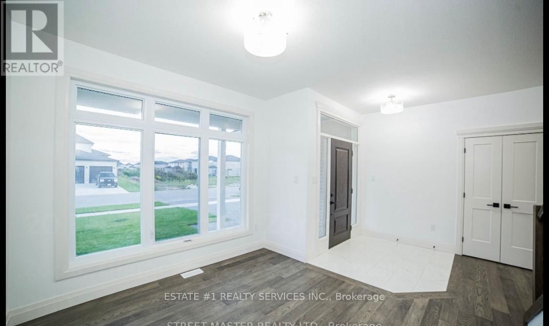 20 FERRIS BOULEVARD WEST Image 5