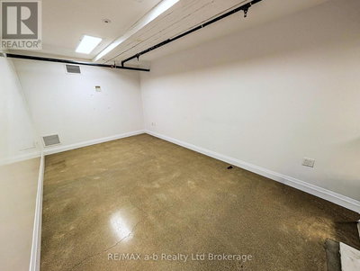 Commercial for Rent in Ontario