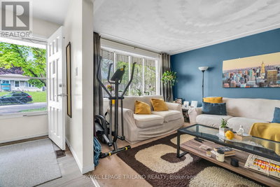 Commercial for Rent in Ontario