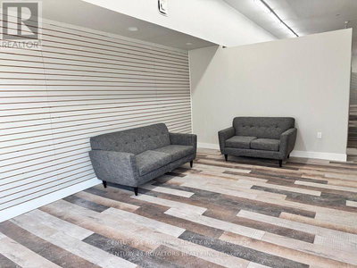 Image #1 of Commercial for Sale at Dundas, Woodstock , Ontario