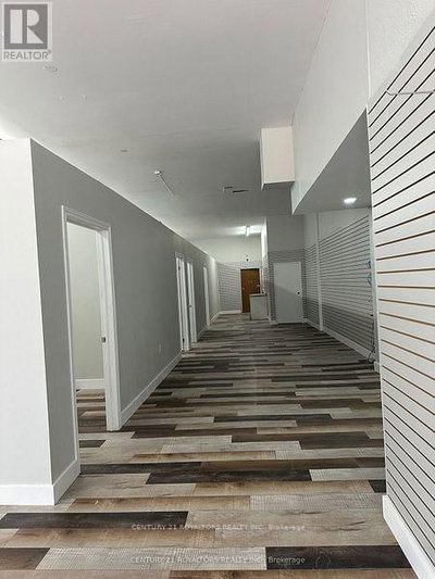 Image #1 of Commercial for Sale at Dundas, Woodstock , Ontario