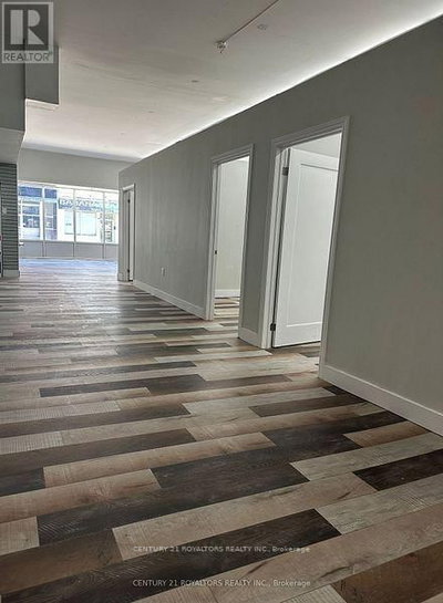 Image #1 of Commercial for Sale at Dundas, Woodstock , Ontario