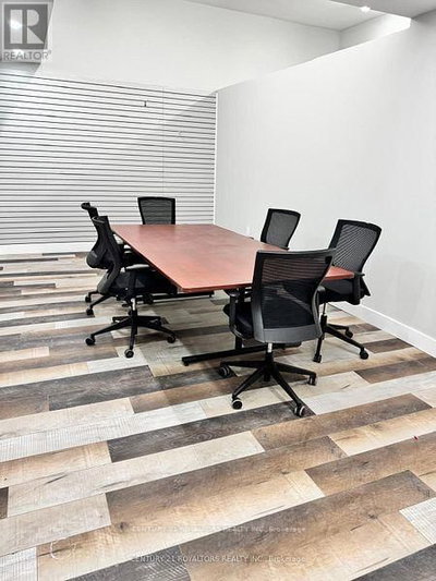 Image #1 of Commercial for Sale at Dundas, Woodstock , Ontario