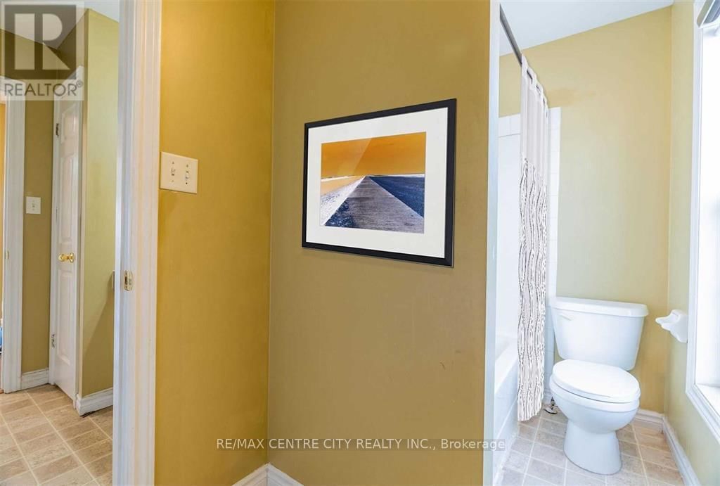 31 - 600 SARNIA ROAD Image 18