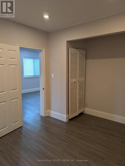 Image #1 of Commercial for Sale at Kitchener, Niagara Falls , Ontario