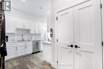 Image #1 of Commercial for Sale at Talbot, St. Thomas, Ontario