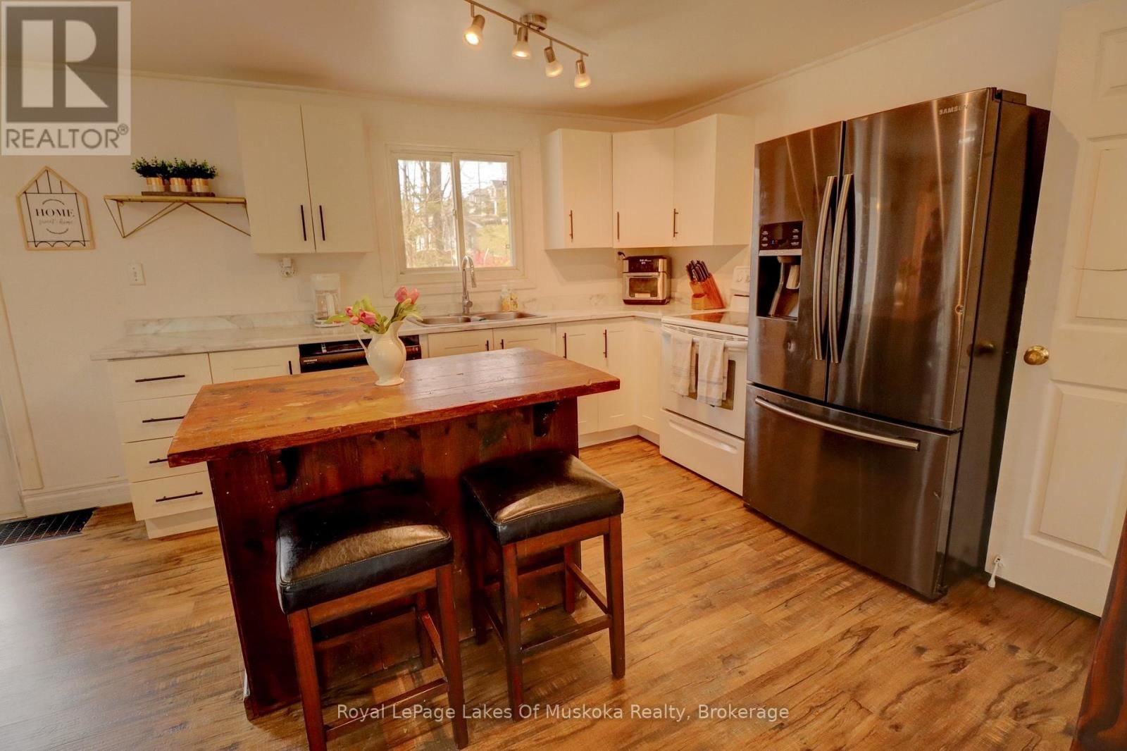 6 HIBBERD LANE Image 11