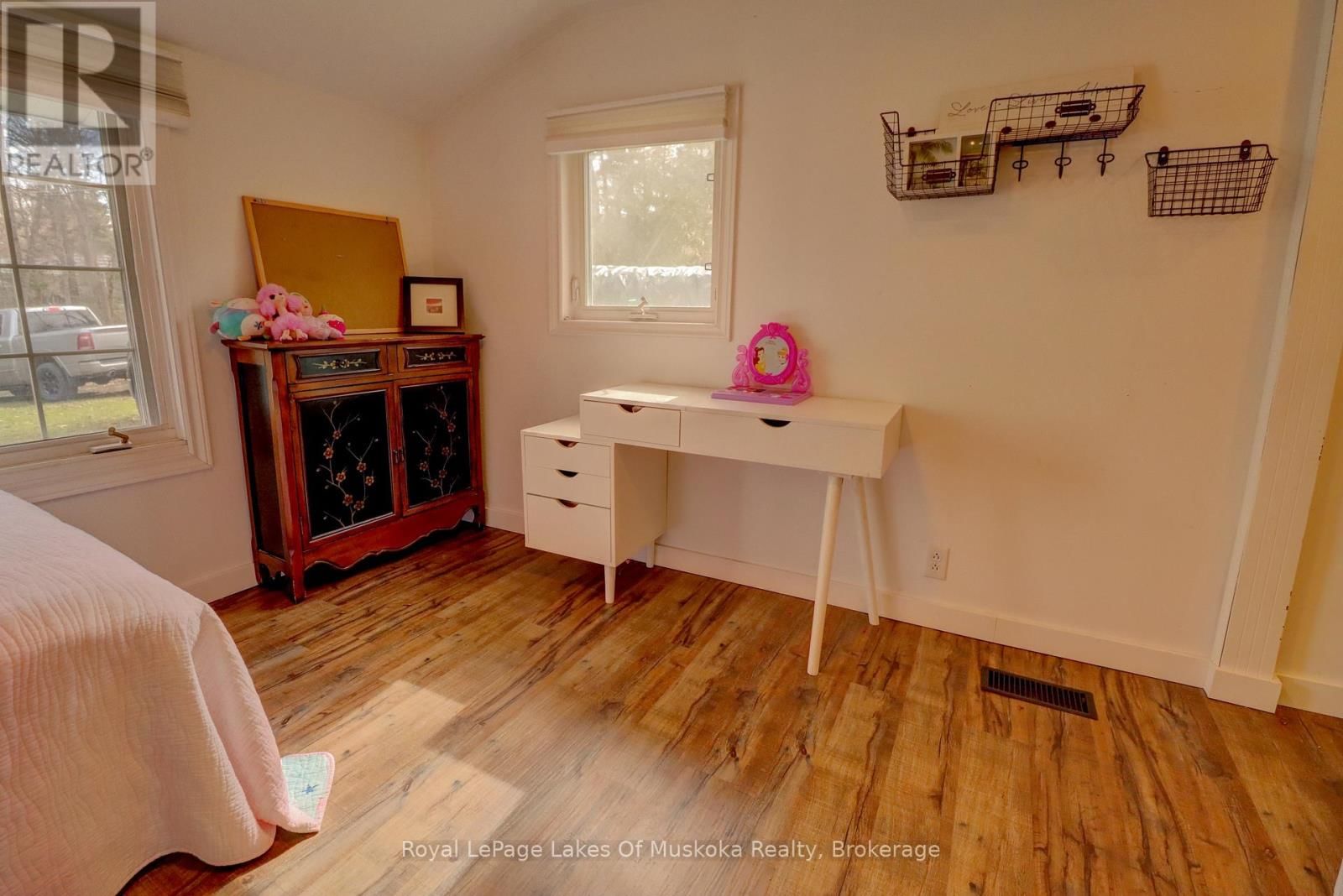 6 HIBBERD LANE Image 16