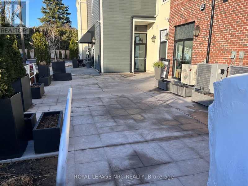 Image #1 of Restaurant for Sale at York, Niagara On The Lake , Ontario