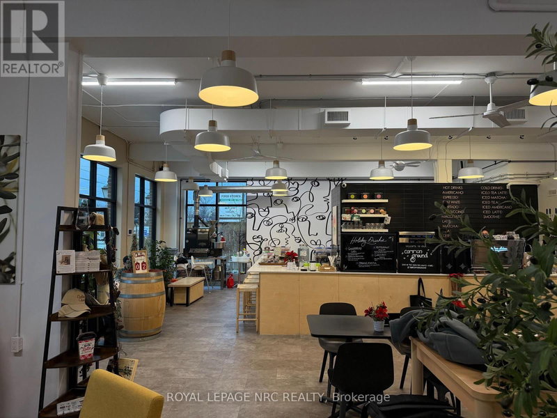 Image #1 of Restaurant for Sale at York, Niagara On The Lake , Ontario