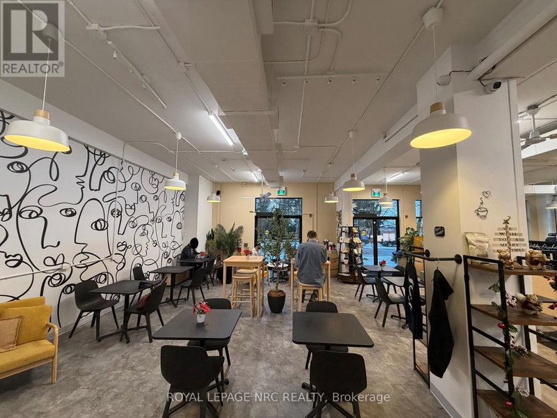 Image #1 of Restaurant for Sale at York, Niagara On The Lake , Ontario