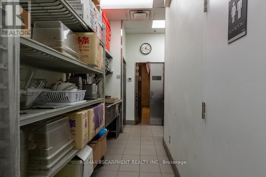 3 - 300 FOURTH AVENUE Image 11