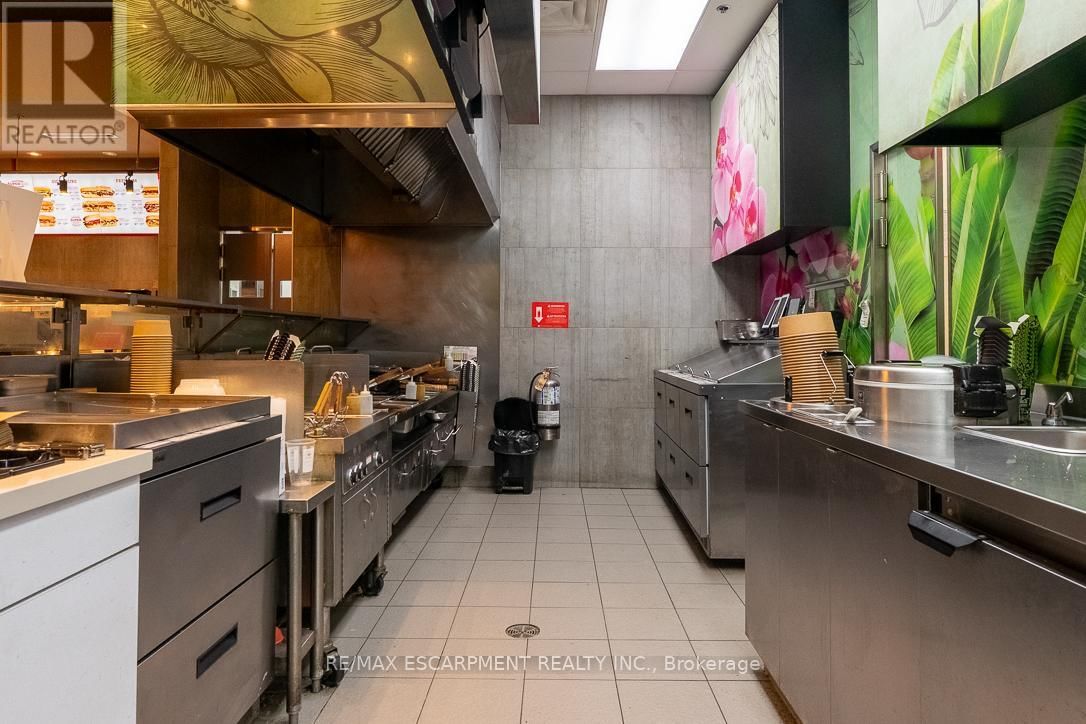 3 - 300 FOURTH AVENUE Image 14