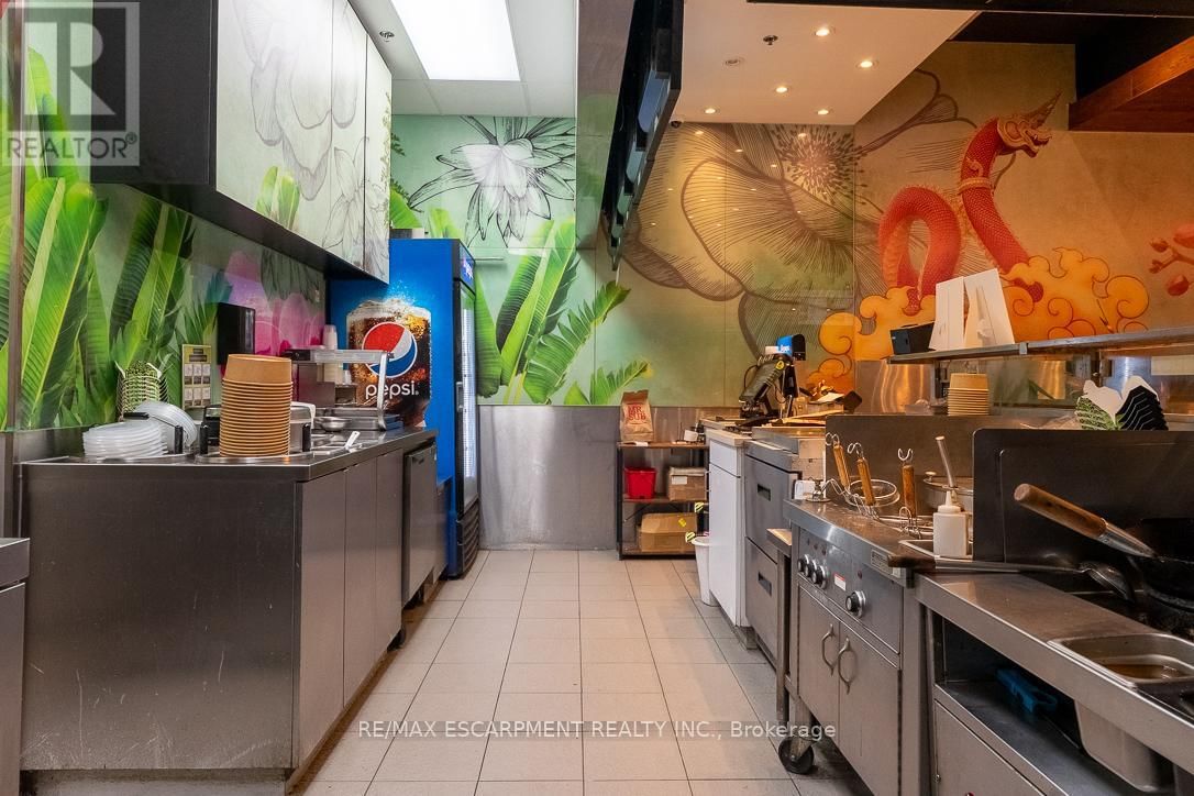 3 - 300 FOURTH AVENUE Image 15