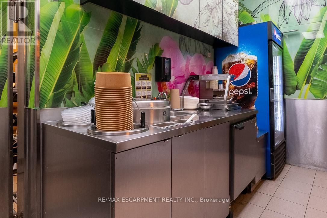 3 - 300 FOURTH AVENUE Image 16