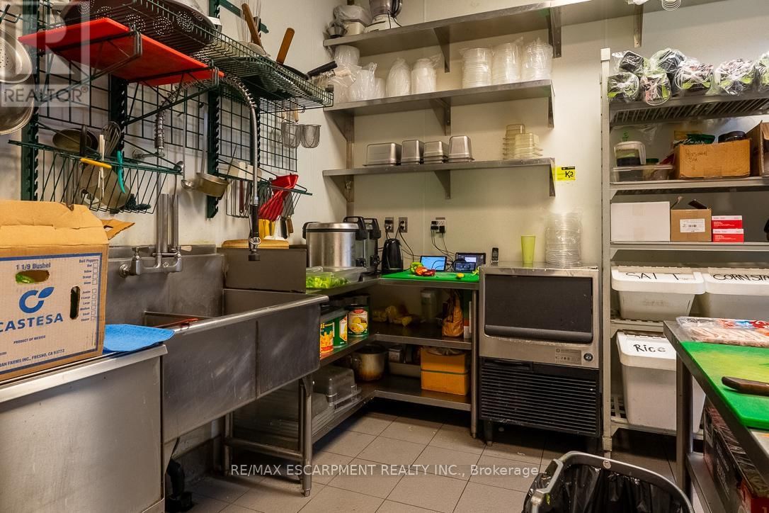 3 - 300 FOURTH AVENUE Image 19